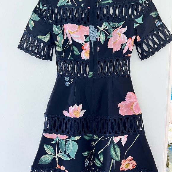 Keepsake The Label Women XS Whispers Floral Print Fit and Flare Dress. - Picture 2 of 4